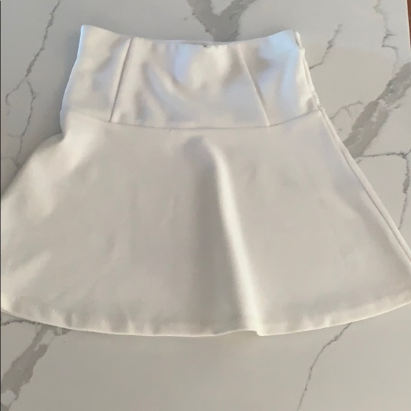 Metaphor White Stretchy Skirt - Picture 1 of 4